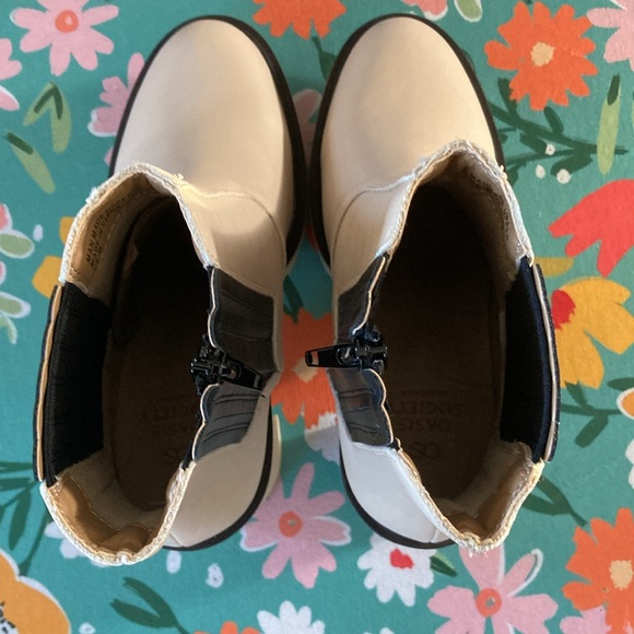 NWOT Oasis Society Anastasia Chelsea Style Platform Chunky Sole Boots Size 8 - Picture 7 of 12